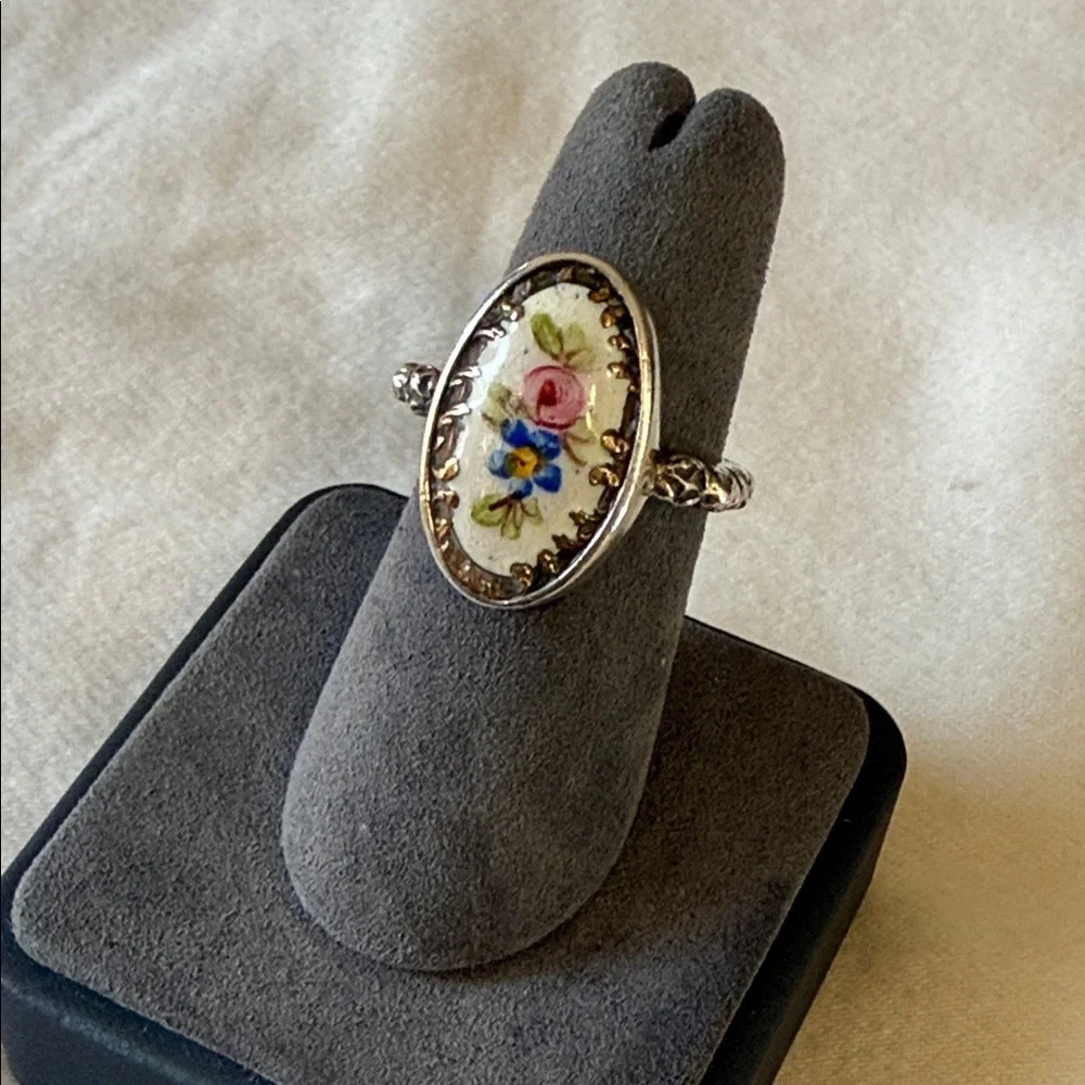 Vintage Elizabeth Ngo Porcelain Flower Button Ring - Picture 1 of 7